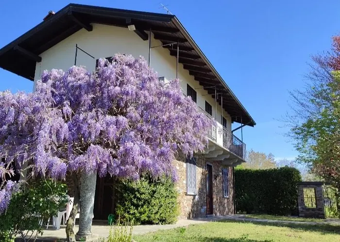 펜션 Casale Cadeloro Nebbiuno