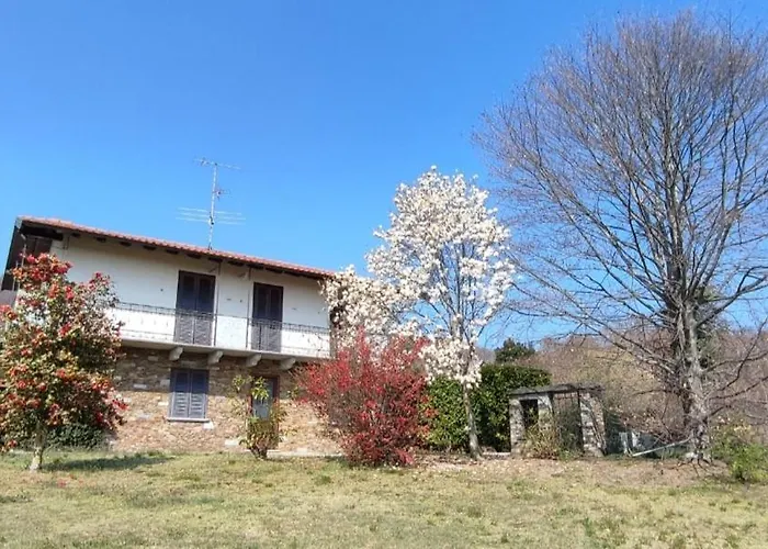 Casale Cadeloro 펜션 Nebbiuno